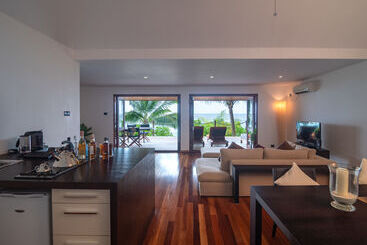 هتل Mirihi Island Resort