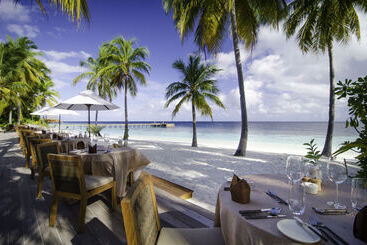 هتل Mirihi Island Resort