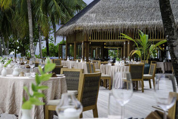هتل Mirihi Island Resort