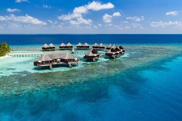 هتل Mirihi Island Resort
