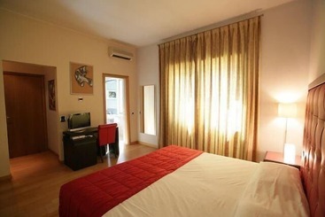 هتل Piazza Marconi