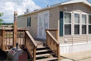 هتل Red Shoes Rv Park