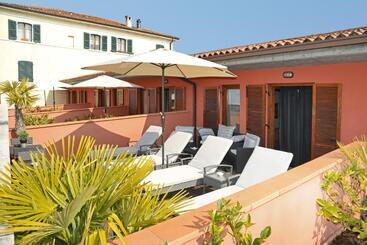 هتل Residenza Alighieri