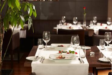 هتل Restaurant Rössli