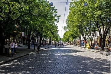 هتل Royal Street