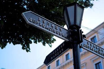 هتل Royal Street
