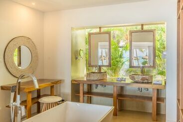 Seasense Boutique Hotel & Spa