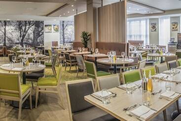 The Orchard Hotel & Restaurant