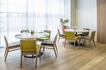 The Orchard Hotel & Restaurant