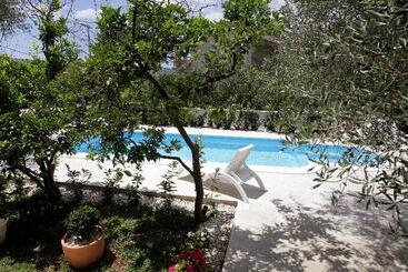 هتل Villa Sun