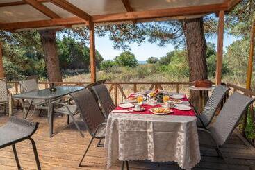 Monambeles Villas