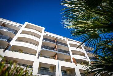 Nemea Appart Hotel Le Lido Cagnes Sur Mer