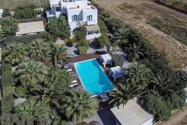 Valena Mare Suites & Apartments