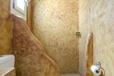 Valena Mare Suites & Apartments