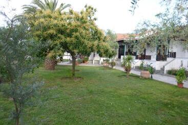 Villa Dafni Studios