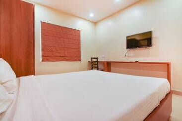 Fabhotel Dream Plaza   Nr Biswa Bangla Gate