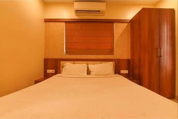 Fabhotel Dream Plaza   Nr Biswa Bangla Gate