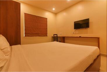 Fabhotel Dream Plaza   Nr Biswa Bangla Gate