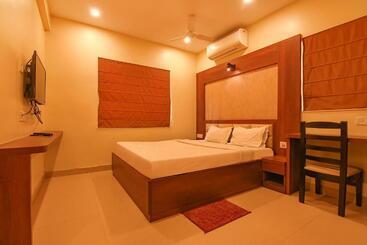 Fabhotel Dream Plaza   Nr Biswa Bangla Gate