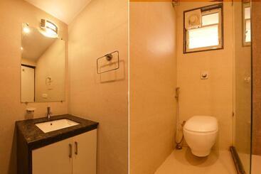 Fabhotel Dream Plaza   Nr Biswa Bangla Gate