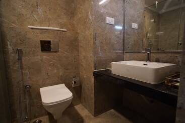 هتل The Adventure Luxury