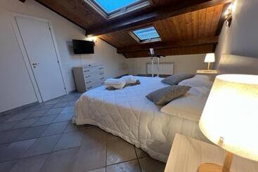 تختخواب و صبحانه Il Palazzo Luxury Home & Event