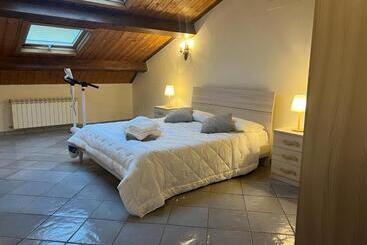 تختخواب و صبحانه Il Palazzo   Luxury Home & Event