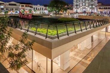 هتل Confort Boutique