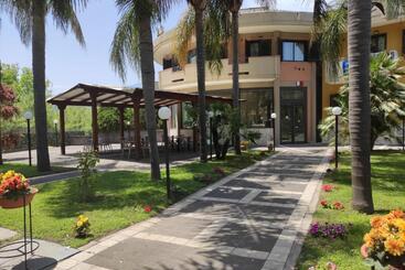 هتل Oasi Park