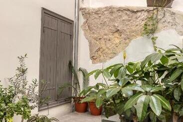 هاستل Edem Traditional House