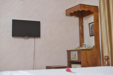 هاستل Chukwani Executive Inn
