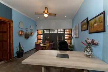 膳宿费 Woodpeckers Guest House