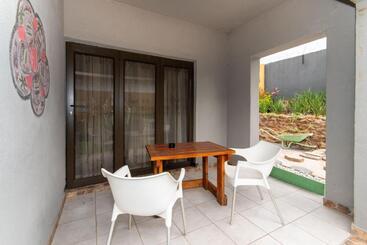 膳宿费 Woodpeckers Guest House