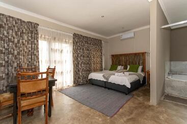 膳宿费 Woodpeckers Guest House