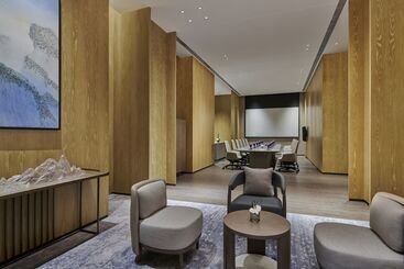 هتل Doubletree By Hilton Shenzhen Airport Residences