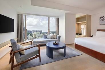 هتل Doubletree By Hilton Shenzhen Airport Residences