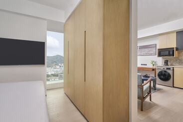 هتل Doubletree By Hilton Shenzhen Airport Residences