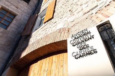 پانسیون Studio Familial Maison De L église Du Couvent