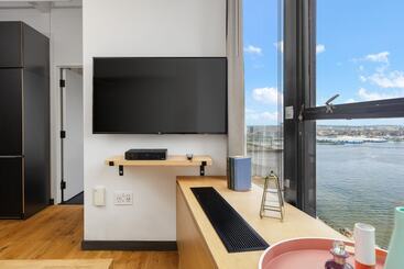 Placemakr Wall Street