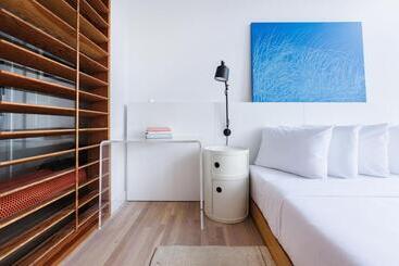 Placemakr Wall Street