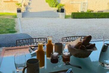 تختخواب و صبحانه Domaine Miltat   Chambre Crayère