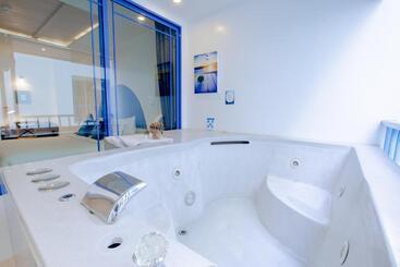 هتل Costa Beach Residence & Jacuzzi