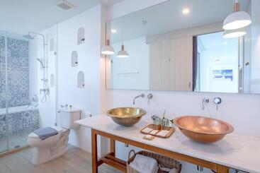 هتل Costa Beach Residence & Jacuzzi