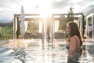 هتل Abinea Dolomiti Romantic Spa