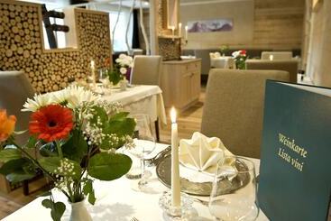 هتل Abinea Dolomiti Romantic Spa