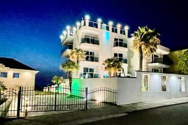 هتل Agata Beach Boutique Adult Only