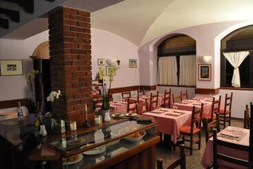 هتل Albergo Ponte Vecchio
