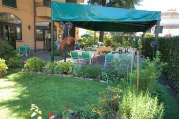 هتل Albergo Ponte Vecchio