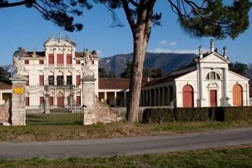 هتل Alla Corte Spa & Wellness Relax