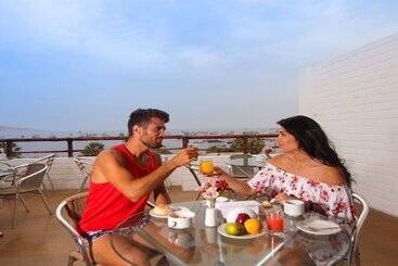هتل Gran Palma Paracas